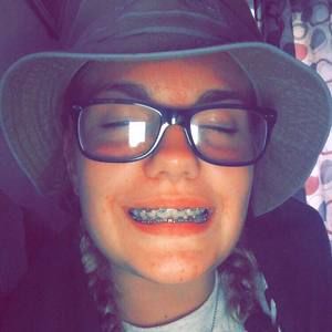 Meet your Posher, Kaitlyn